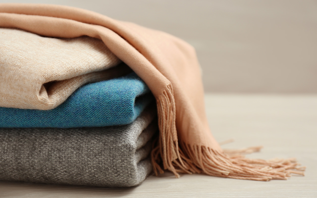come prendersi cura del cashmere e farlo durare